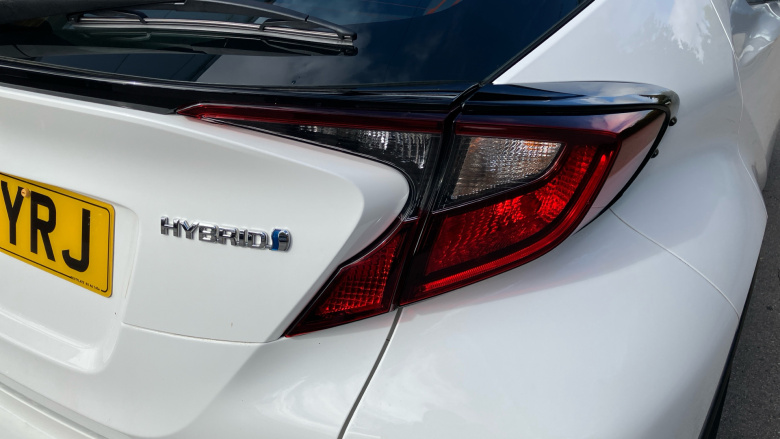 Toyota C-HR 1.8 Hybrid Icon 5dr CVT Hybrid Hatchback